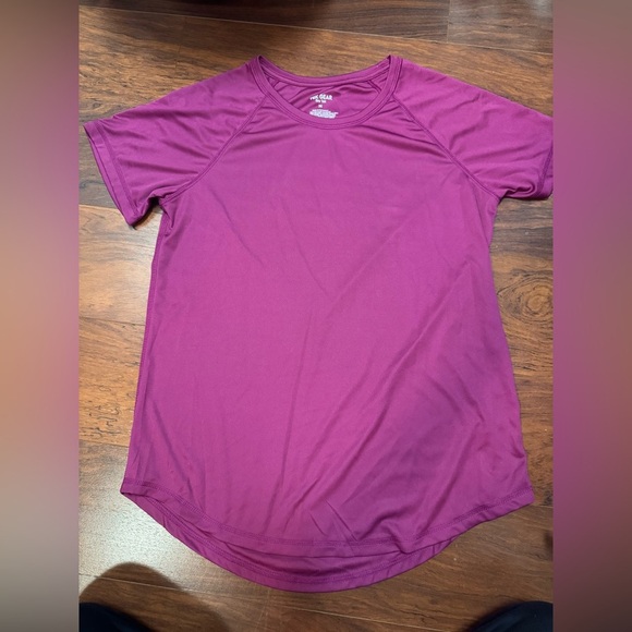 Tek Gear Women's Magenta Short Sleeve Tee - Picture 1 of 2